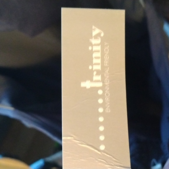 Trinity women's grey halter top with ruffles sz small New - Picture 12 of 17